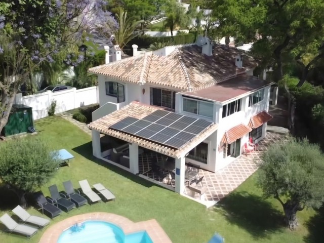 5 Schlafzimmer Villa in Elviria