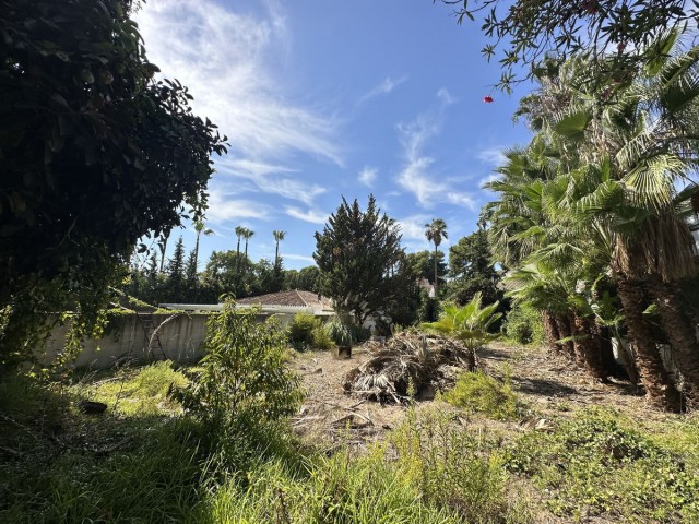  Plot in Nueva Andalucía