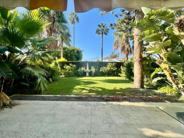 3 Soveroms Leilighet i Guadalmina Baja