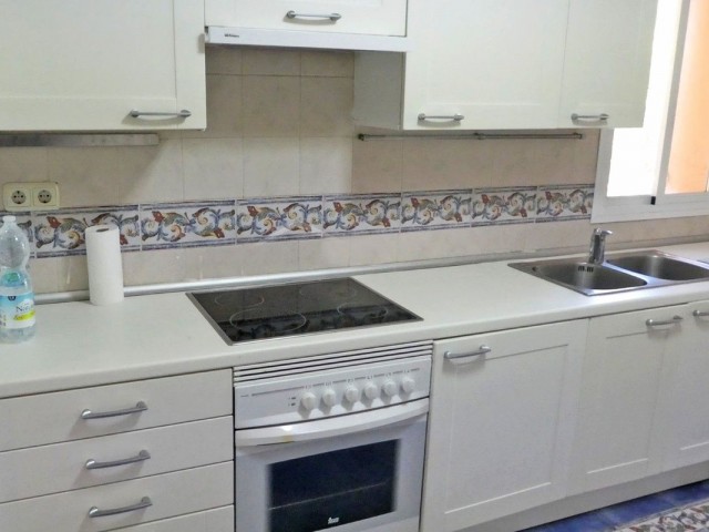 2 Bedrooms Apartment in Guadalmina Baja