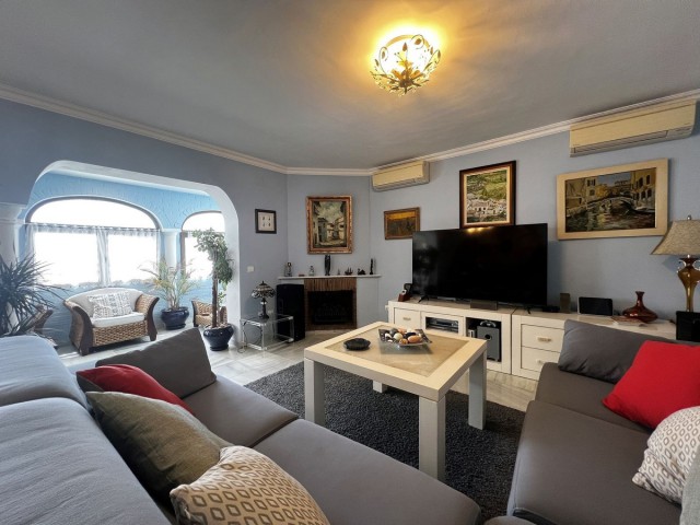 Villa con 4 Dormitorios  en La Capellania