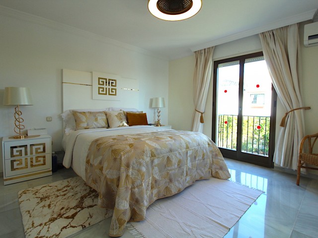 5 Bedrooms Villa in San Pedro de Alcántara