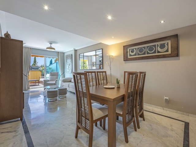 Appartement avec 3 Chambres  à Bahía de Marbella