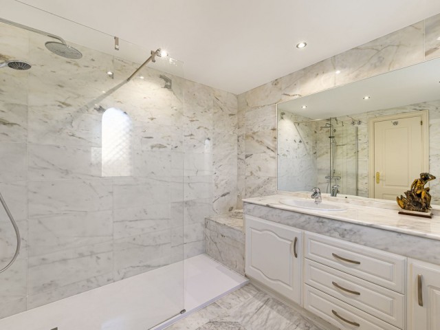 3 Sovrums Lägenhet i Bahía de Marbella