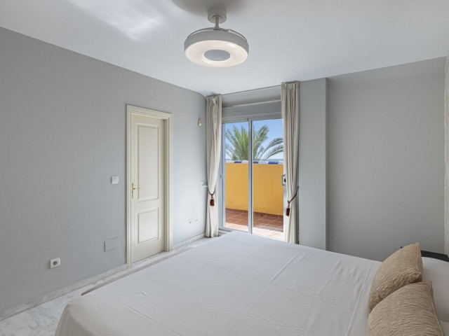 Appartement avec 3 Chambres  à Bahía de Marbella