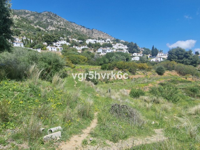  Plot in Mijas