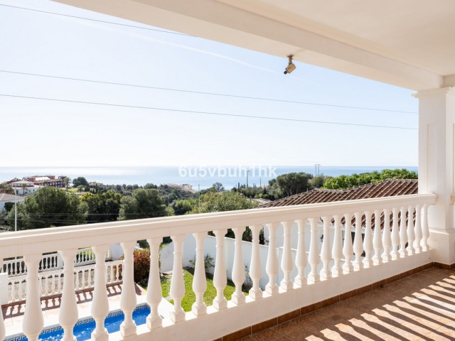 Villa con 4 Dormitorios  en La Capellania
