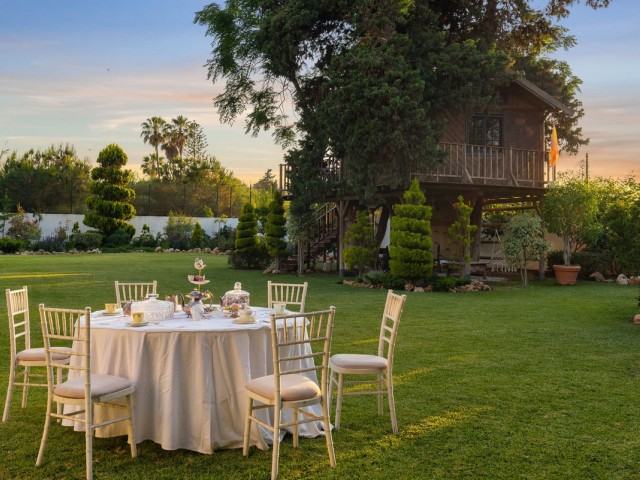 4 Bedrooms Villa in Guadalmina Baja