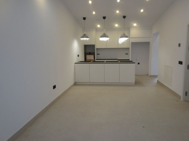 Villa con 4 Dormitorios  en El Coto