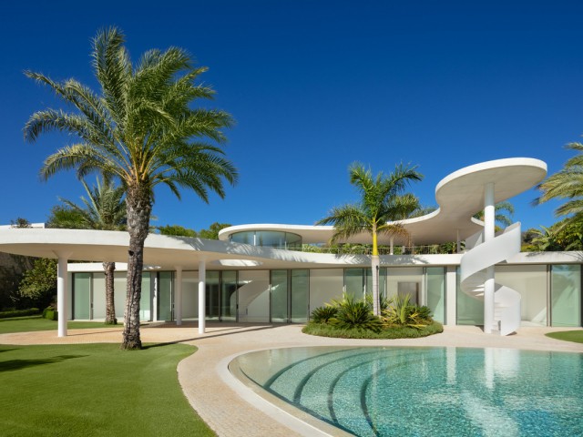 4 Bedrooms Villa in Casares