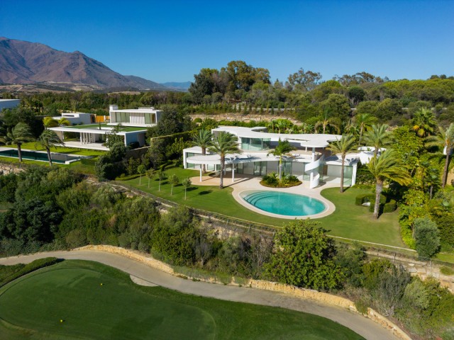 4 Bedrooms Villa in Casares
