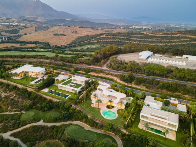 4 Bedrooms Villa in Casares