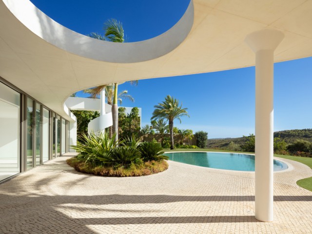 4 Bedrooms Villa in Casares