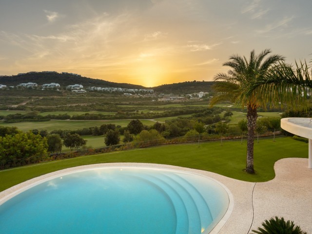 4 Bedrooms Villa in Casares