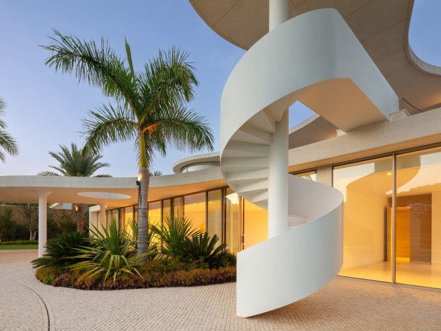 4 Bedrooms Villa in Casares