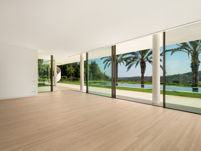 Villa avec 5 Chambres  à Casares