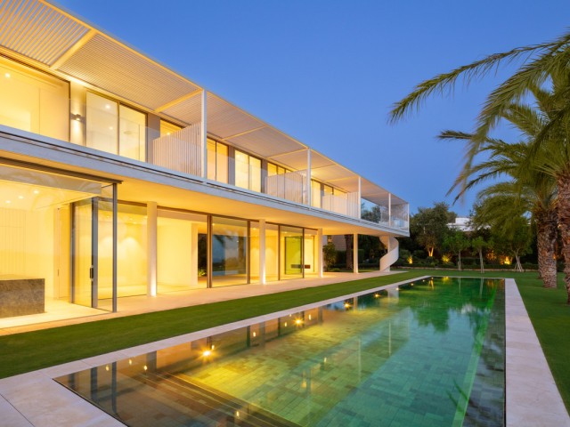5 Bedrooms Villa in Casares