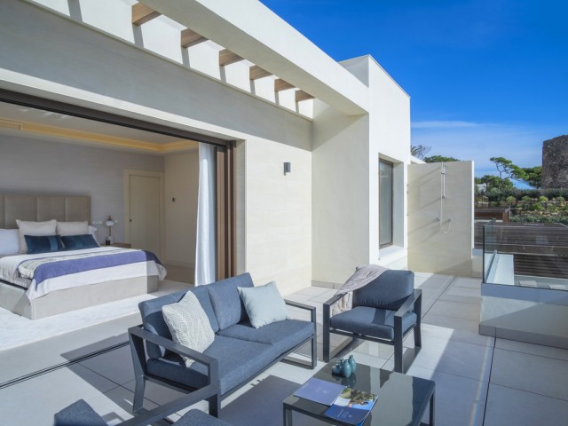5 Soveroms Villa i New Golden Mile