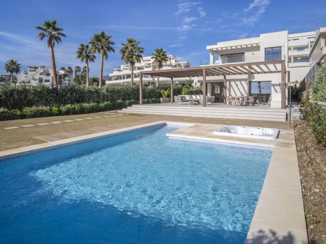 Villa New Golden Mile - R4709578