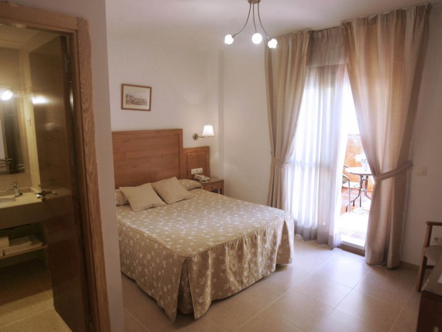 Comercial con 22 Dormitorios  en Málaga Centro
