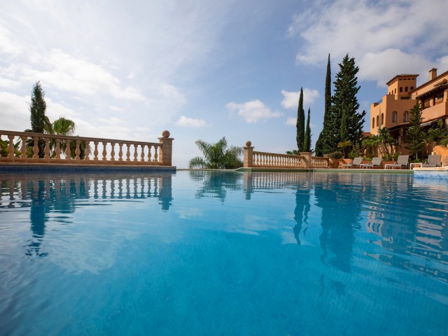 Penthouse in Nueva Andalucía