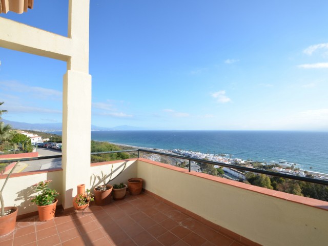 3 Bedrooms Apartment in La Duquesa