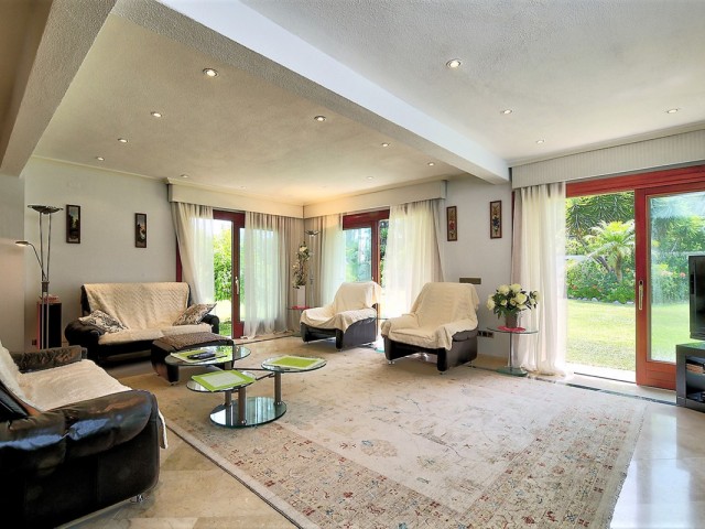 5 Bedrooms Villa in Costalita