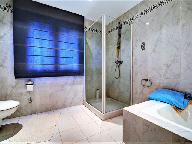 5 Bedrooms Villa in Costalita