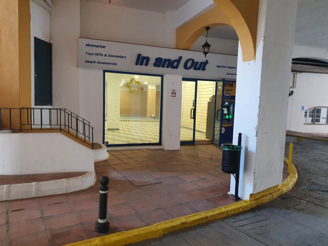 Commercial, Cabopino, R4629598