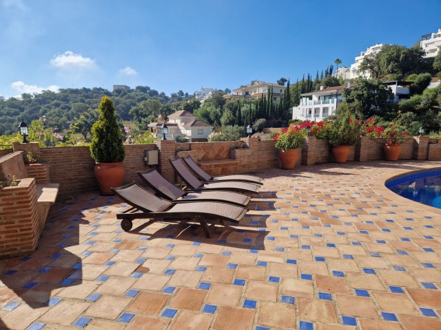 6 Bedrooms Villa in La Mairena