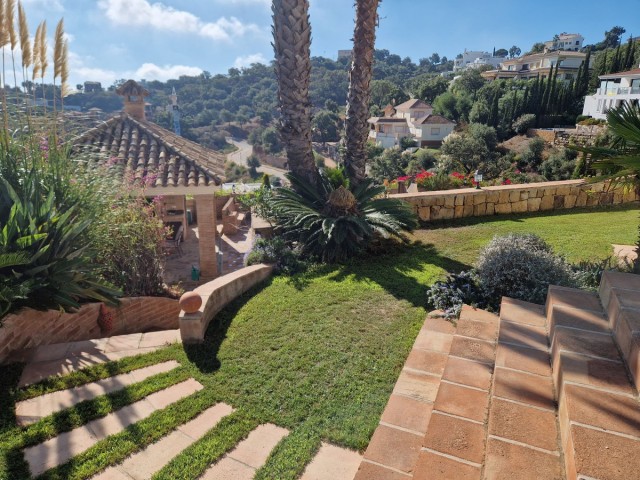 6 Bedrooms Villa in La Mairena