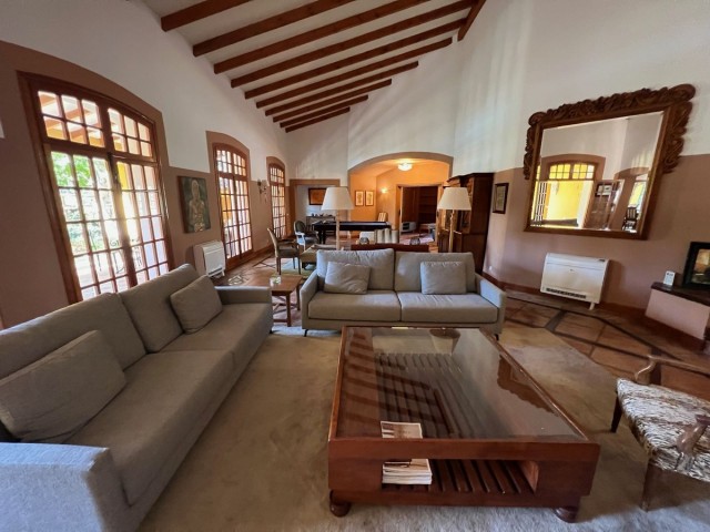 Villa avec 6 Chambres  à El Paraiso