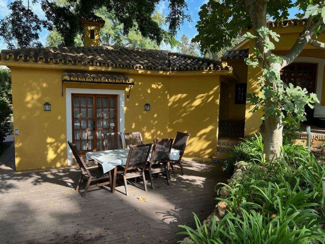 Villa avec 6 Chambres  à El Paraiso