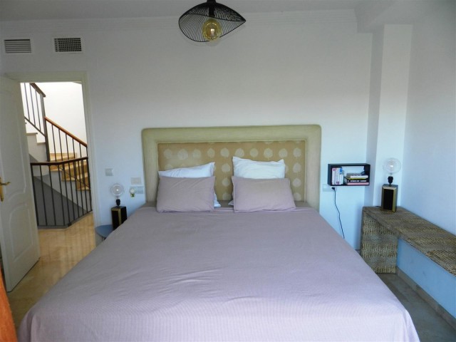3 Bedrooms Villa in La Duquesa