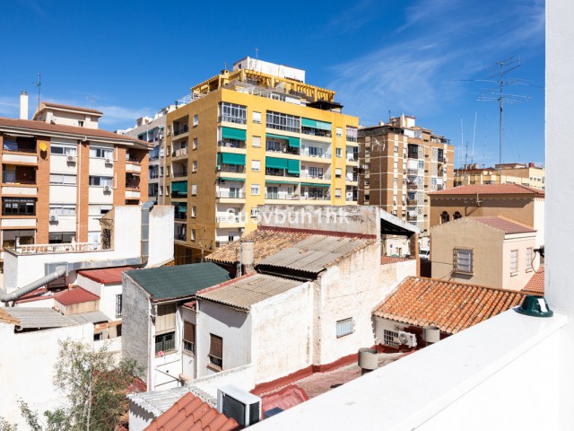 Adosado con 2 Dormitorios  en Málaga