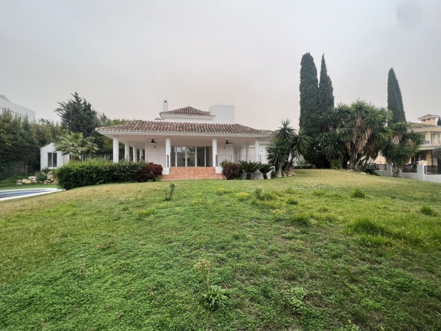 5 Sovrums Villa i Nueva Andalucía