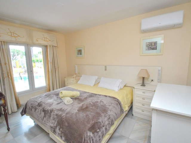 4 Schlafzimmer Villa in Calahonda