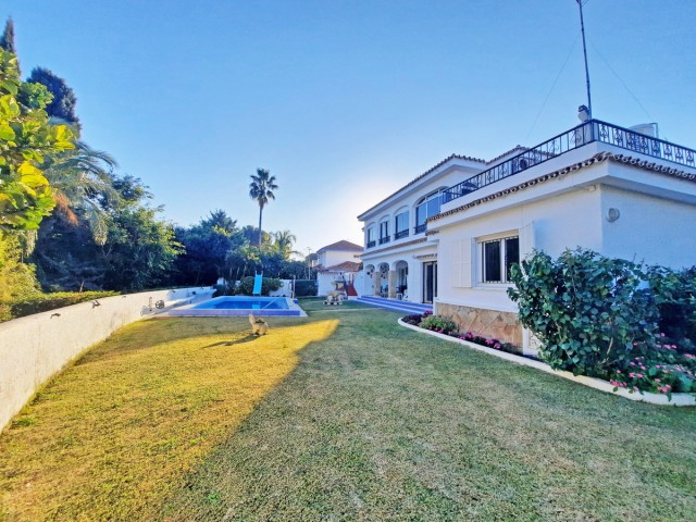 Villa con 5 Dormitorios  en Benalmadena Costa