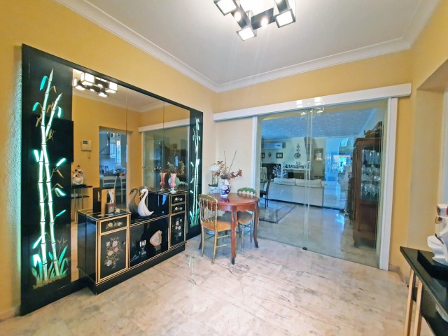 Villa avec 5 Chambres  à Benalmadena Costa