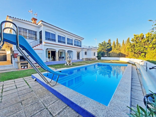 Villa avec 5 Chambres  à Benalmadena Costa