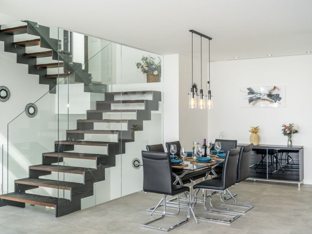 4 Bedrooms Villa in Benalmadena Costa