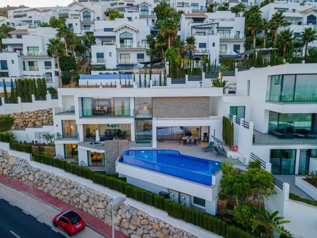 Villa avec 4 Chambres  à Benalmadena Costa