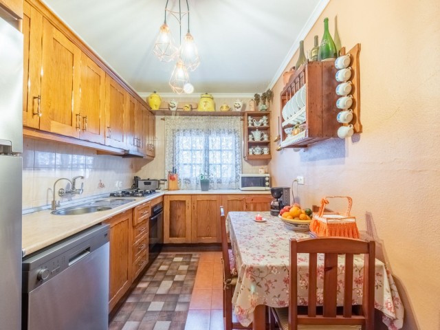 Apartment, Benahavis, R4731853