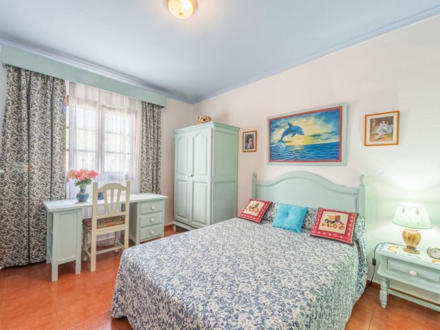 Apartment, Benahavis, R4731853