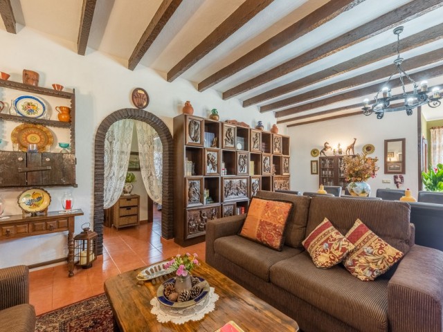 3 Bedrooms Apartment in Benahavís