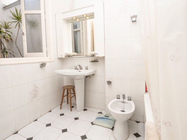 6 Bedrooms Villa in Málaga