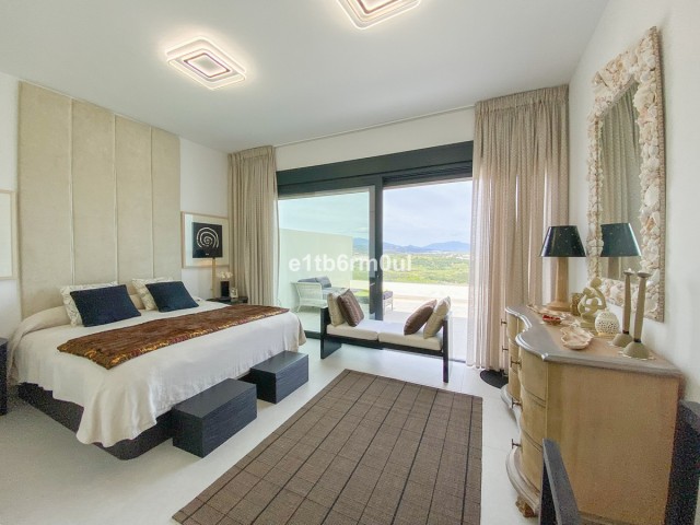 3 Bedrooms Villa in Casares Playa