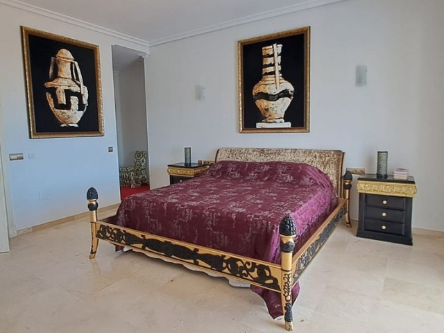 Villa con 3 Dormitorios  en Marbella