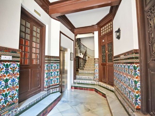 Apartamento con 4 Dormitorios  en Málaga Centro