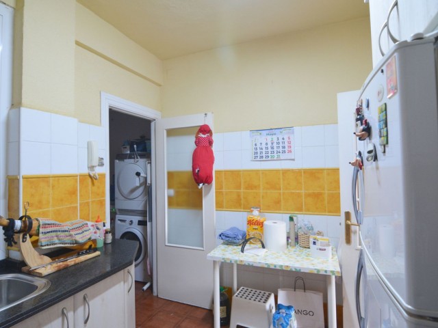 Apartamento con 4 Dormitorios  en Málaga Centro